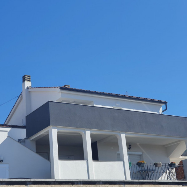Apartmani Ga&scaron;par, Accommodation Krk - Villa Agnes & Apartments Niko MALINSKA